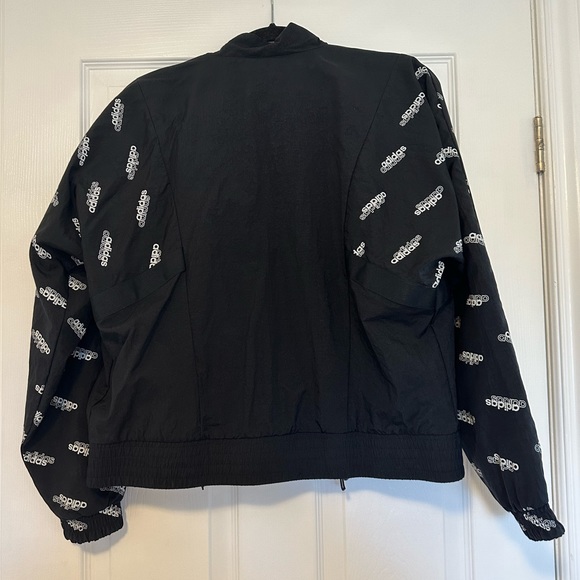Women’s small adidas wind jacket - Picture 2 of 4